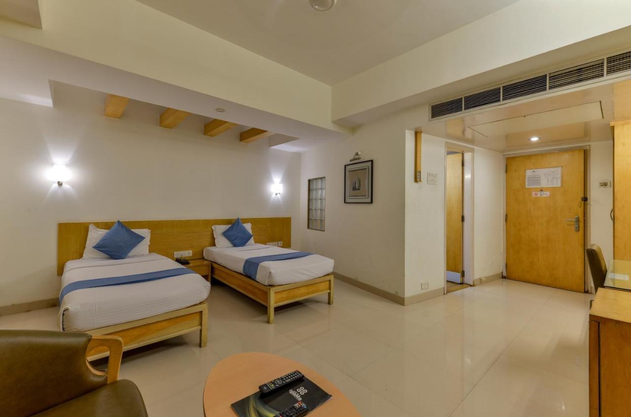Hotel Ajanta Βομβάη Εξωτερικό φωτογραφία